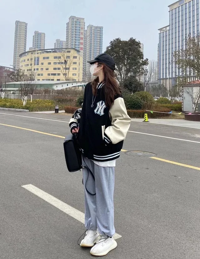 MLB Jackets Colorblock varsity jacket with embroidered baseball team logo product detail image 9