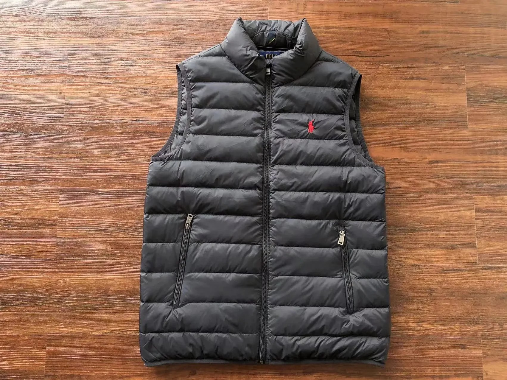 Patagonia Mixed fleece and puffer outerwear styles — 09