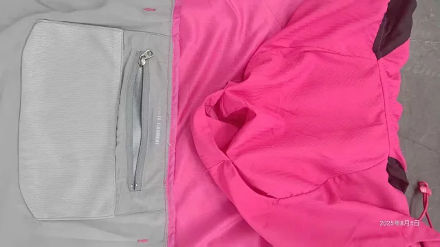 Nike Jackets Hooded color-block windbreaker jacket product detail image 13