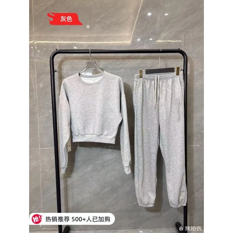 Alo Yoga Hoodies & Sweatshirts Half-Zip Stand-Collar Sweatshirt — Light gray round neck toe