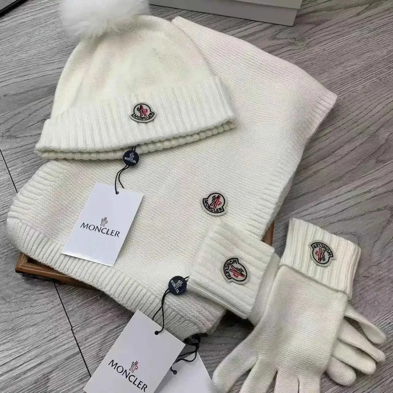 Moncler Knitted beanie, scarf and gloves set image 10