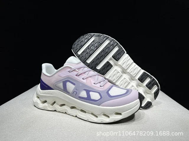 On Sneakers Cloudtilt Remix product detail image 13