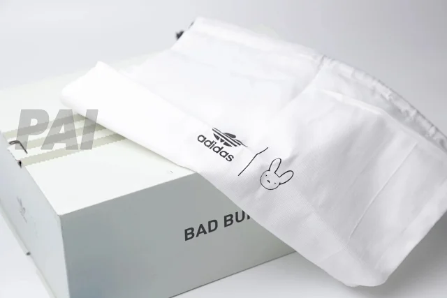 Adidas Sneakers Bad Bunny Forum Buckle Low product detail image 3