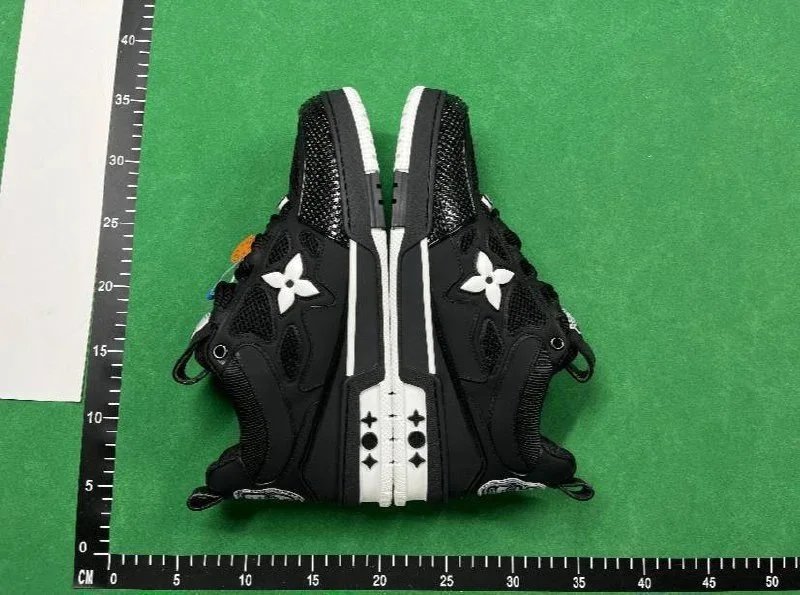 New CN Trainers Latest Colorway Athletic Style Sneakers
