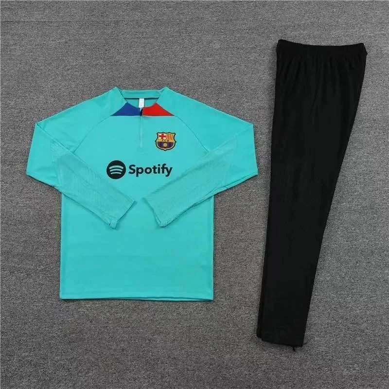 24巴塞绿色黑裤