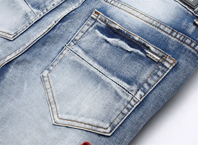 AMIRI Jeans Distressed embroidered skinny product detail image 15