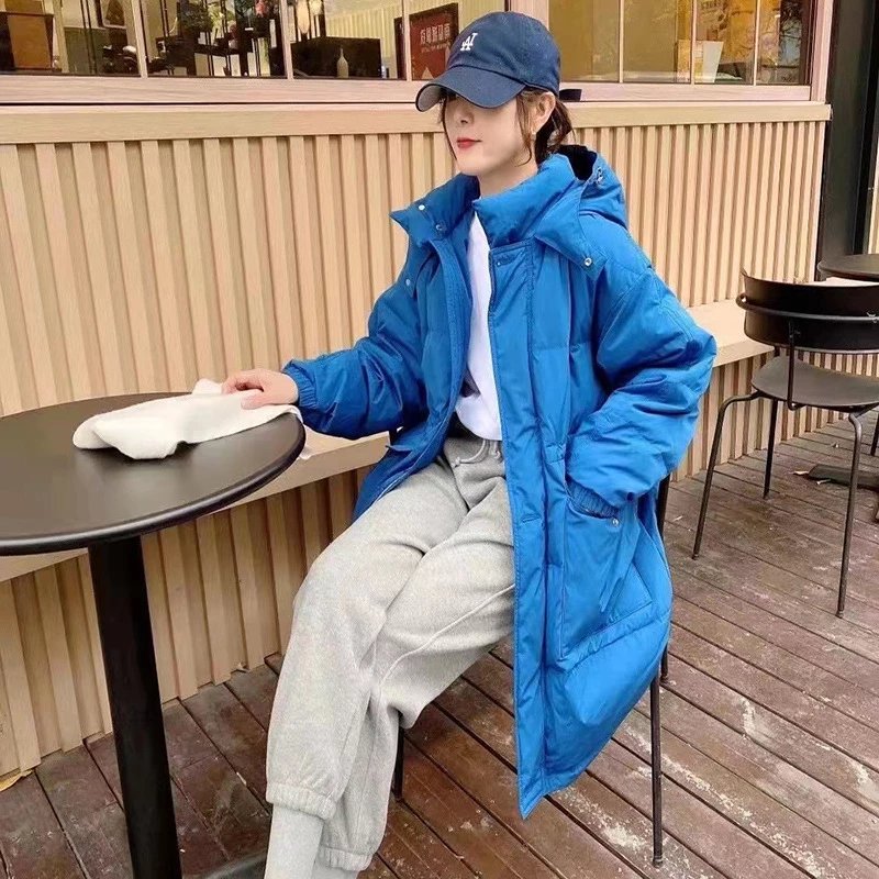 精致洋气的羽绒服，穿起来也会更加显瘦，穿着轻盈又保暖