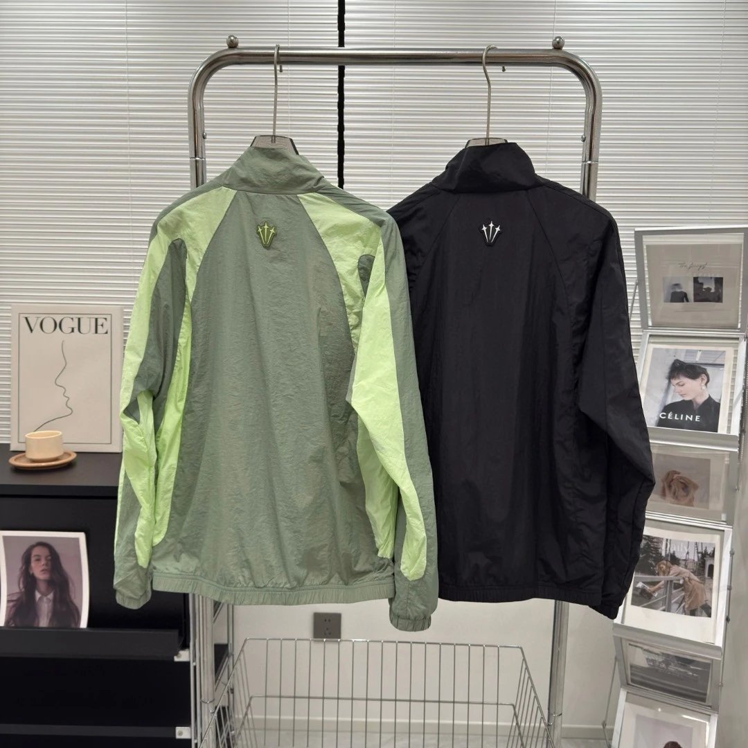Nike Tracksuits Color-Block Woven Tracksuit image 3