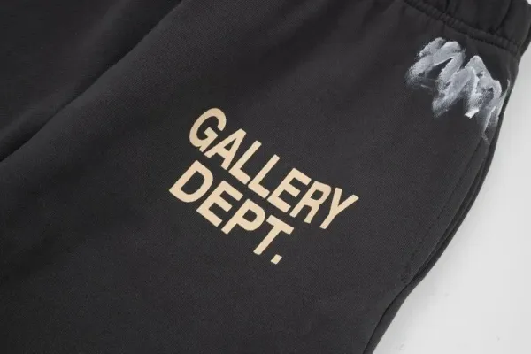 Gallery Dept. Pink Logo Graphic T-Shirt - 17