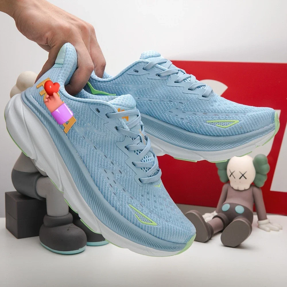 Hoka One One Clifton