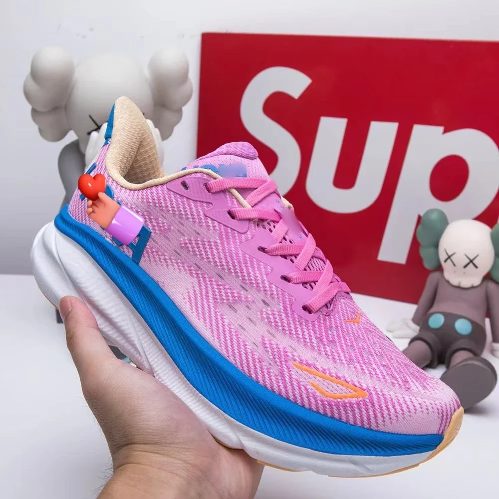 Hoka One One Clifton