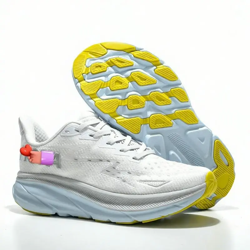 Hoka One One Clifton