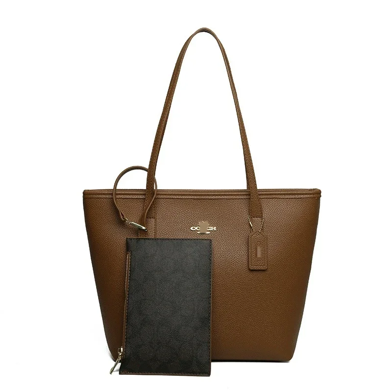 Coach Pebble Grain B
