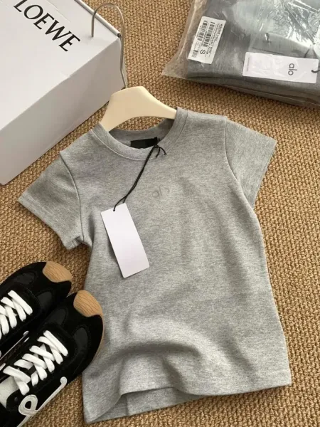 Alo Essential Tee Heather Gray T-Shirt - 1