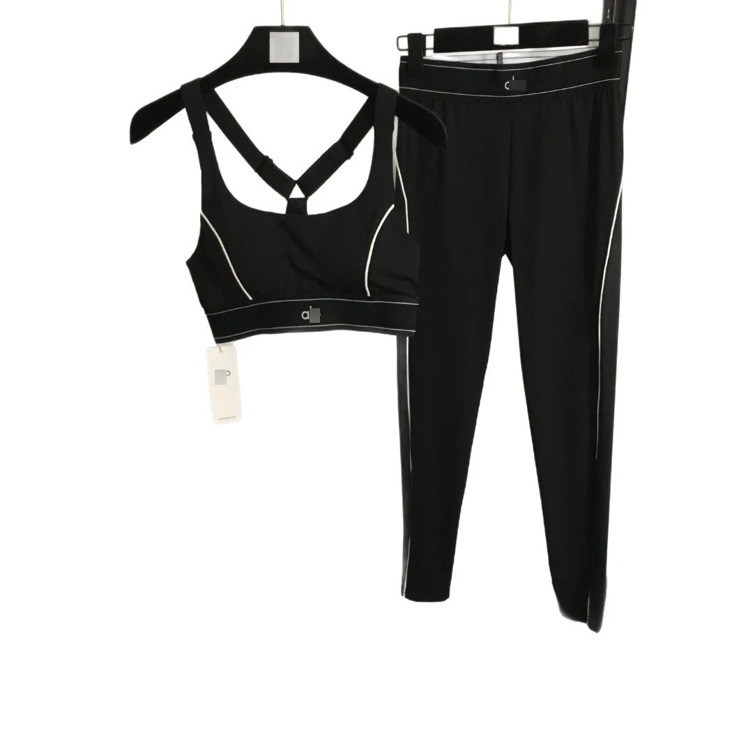 Unbranded Matching Sets Sports Bra and Leggings Set with Contrast Piping image 6