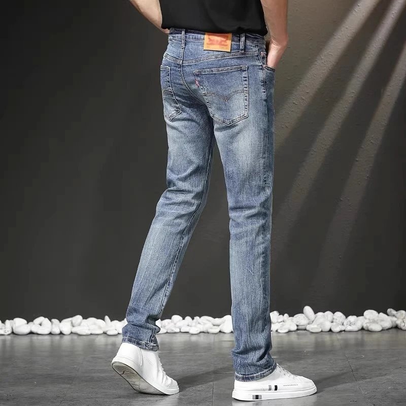 Levi's 501 Original Fit Light Wash Straight Leg Jeans - 10