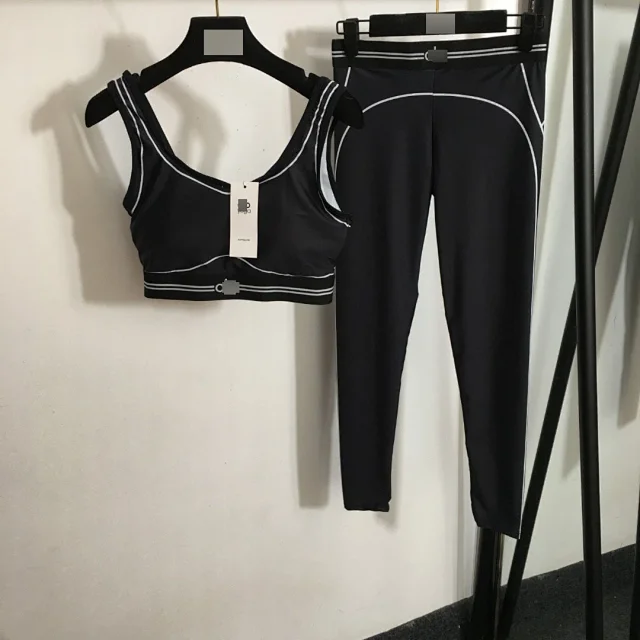 Unbranded Matching Sets Sports Bra and Leggings Set with Contrast Piping product detail image 3