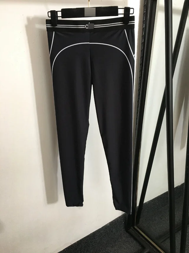 Unbranded Matching Sets Sports Bra and Leggings Set with Contrast Piping product detail image 7
