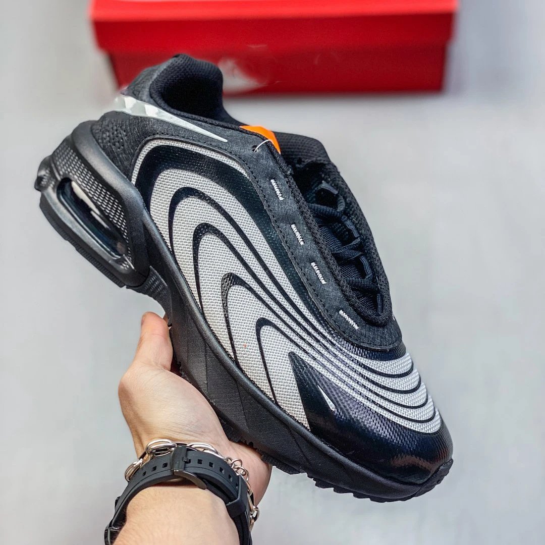 Nike Air Max Plus Black / White Sneakers Chunky Sneakers product detail 10 in Litbuy spreadsheet finds