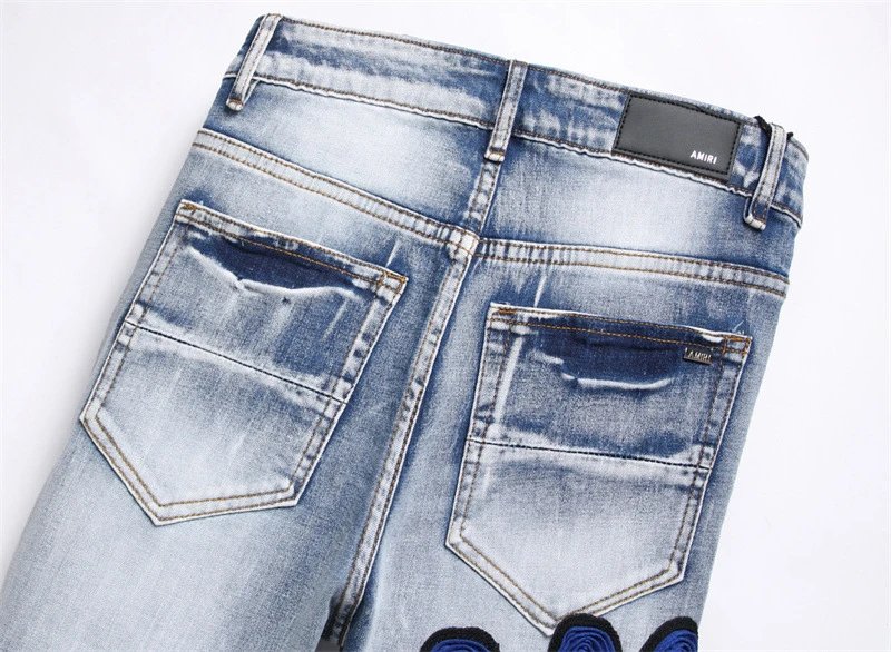 Amiri Distressed Logo Print White Jeans - 11