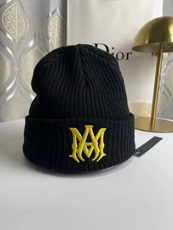 Maison Margiela MM Logo Embroidered Red Beanie product detail 15 in Litbuy spreadsheet finds