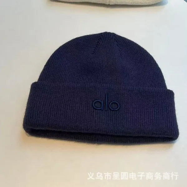 Alo Yoga Beanie Gray Knit Hat - 14