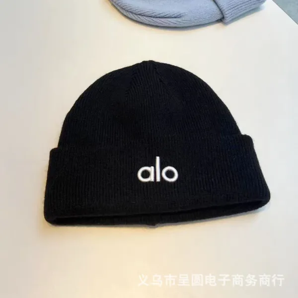 Alo Yoga Beanie Gray Knit Hat - 17