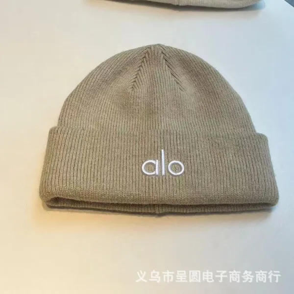 Alo Yoga Beanie Gray Knit Hat - 10