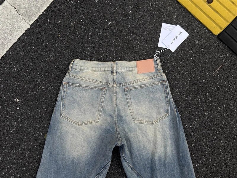 Design Wide-Leg Distressed Washed Denim Jeans - 6