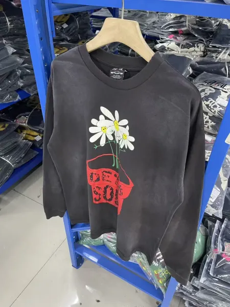 Demna Gvasalia x Balenciaga Daisy Pot Long-Sleeve Tee Black - 9