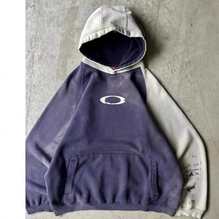 Hoodie with Pocket and Circle Graphic