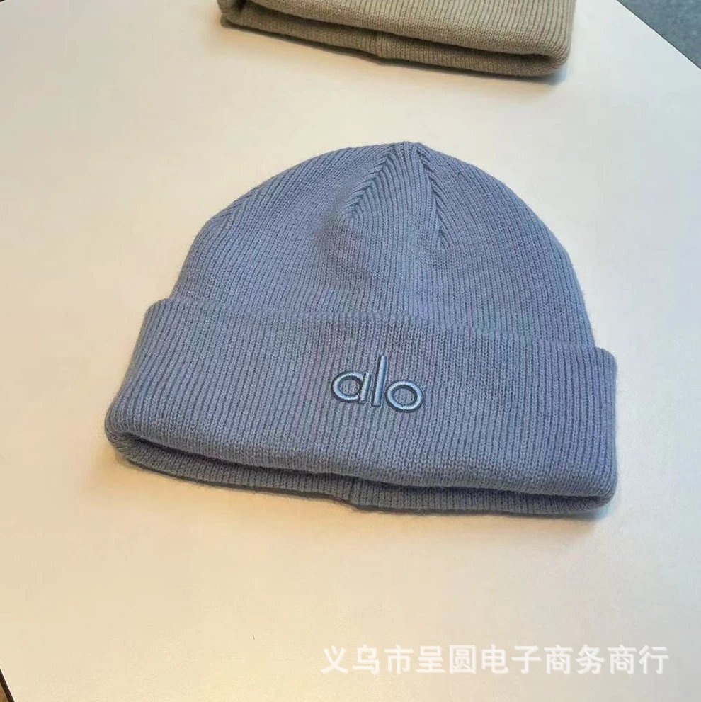 Alo Yoga Beanie Gray Knit Hat - 13