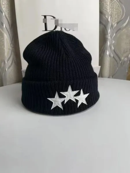 Amiri Script Logo Black Knit Beanie - 7