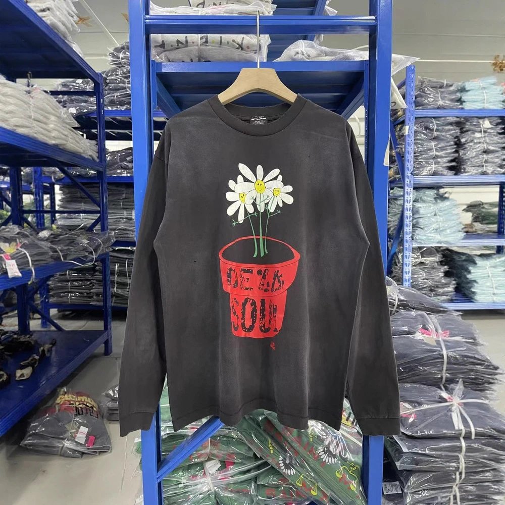 DEZA SOUL Daisy Pot Long Sleeve Sweatshirt