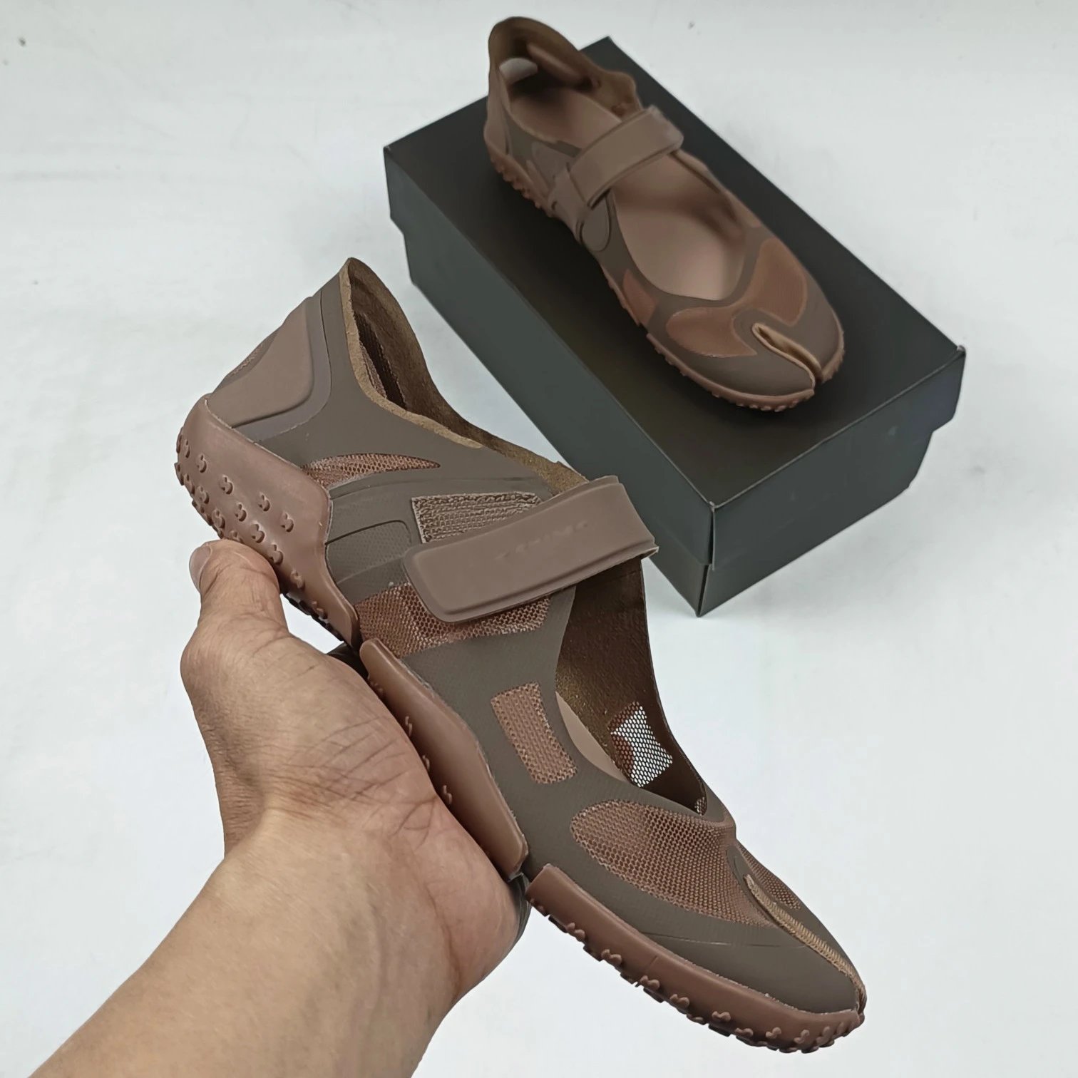 Apex Made Split Toe Shoes