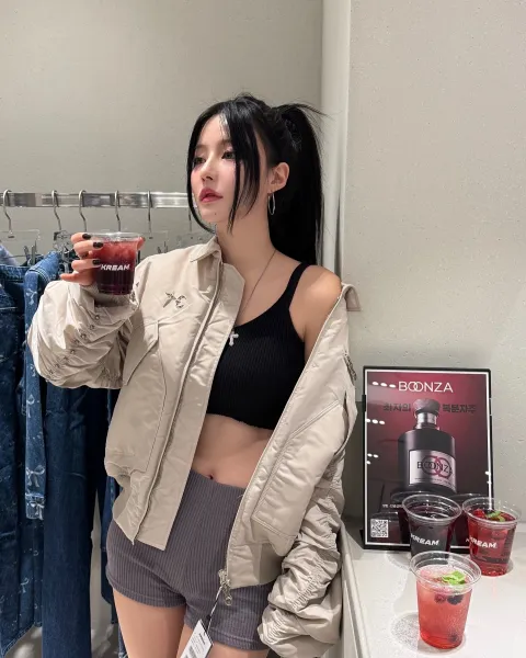 Balenciaga Cropped MA-1 Bomber Jacket Black - 9
