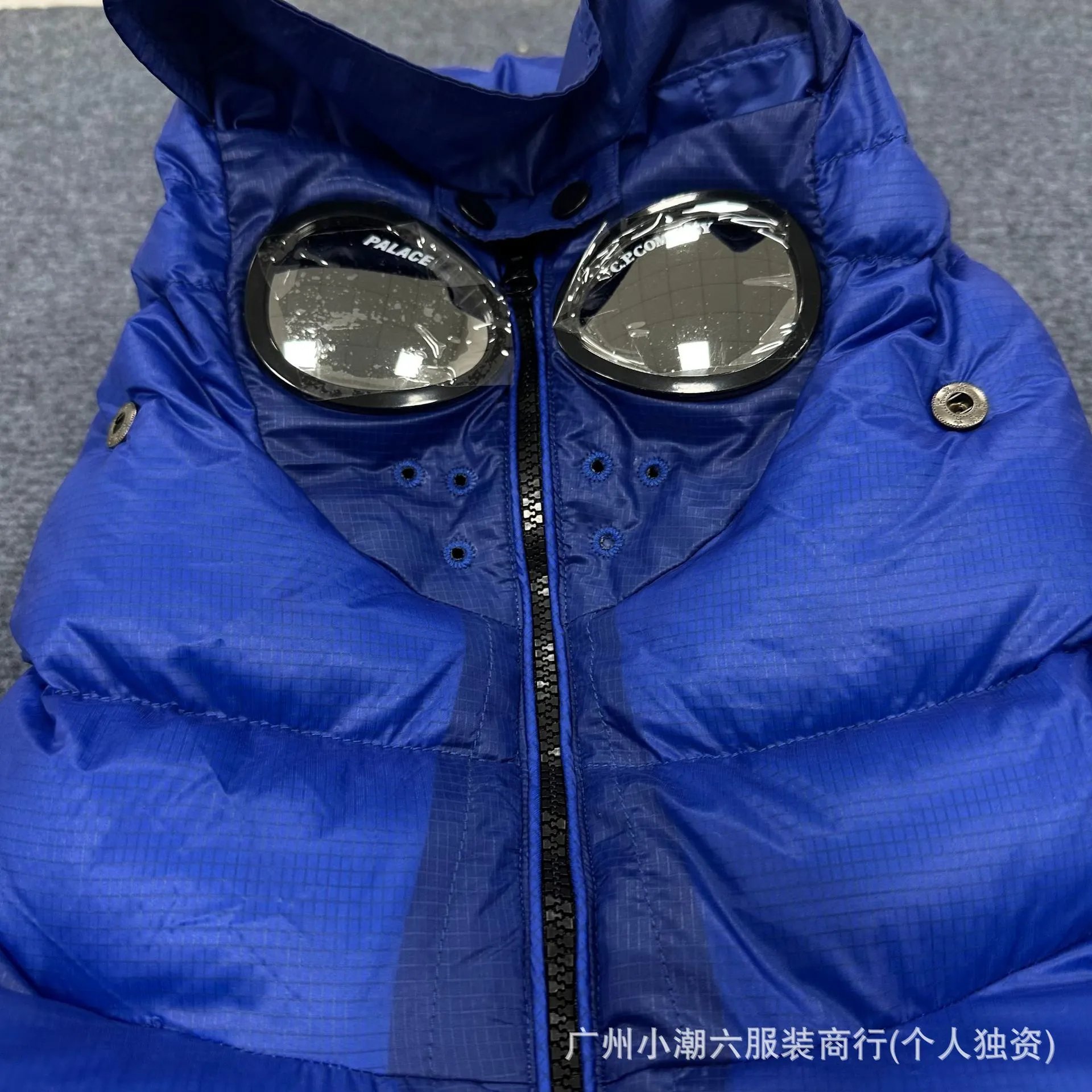 Palace x C.P. Company Goggle Hooded Down Jacket Army Green - 21
