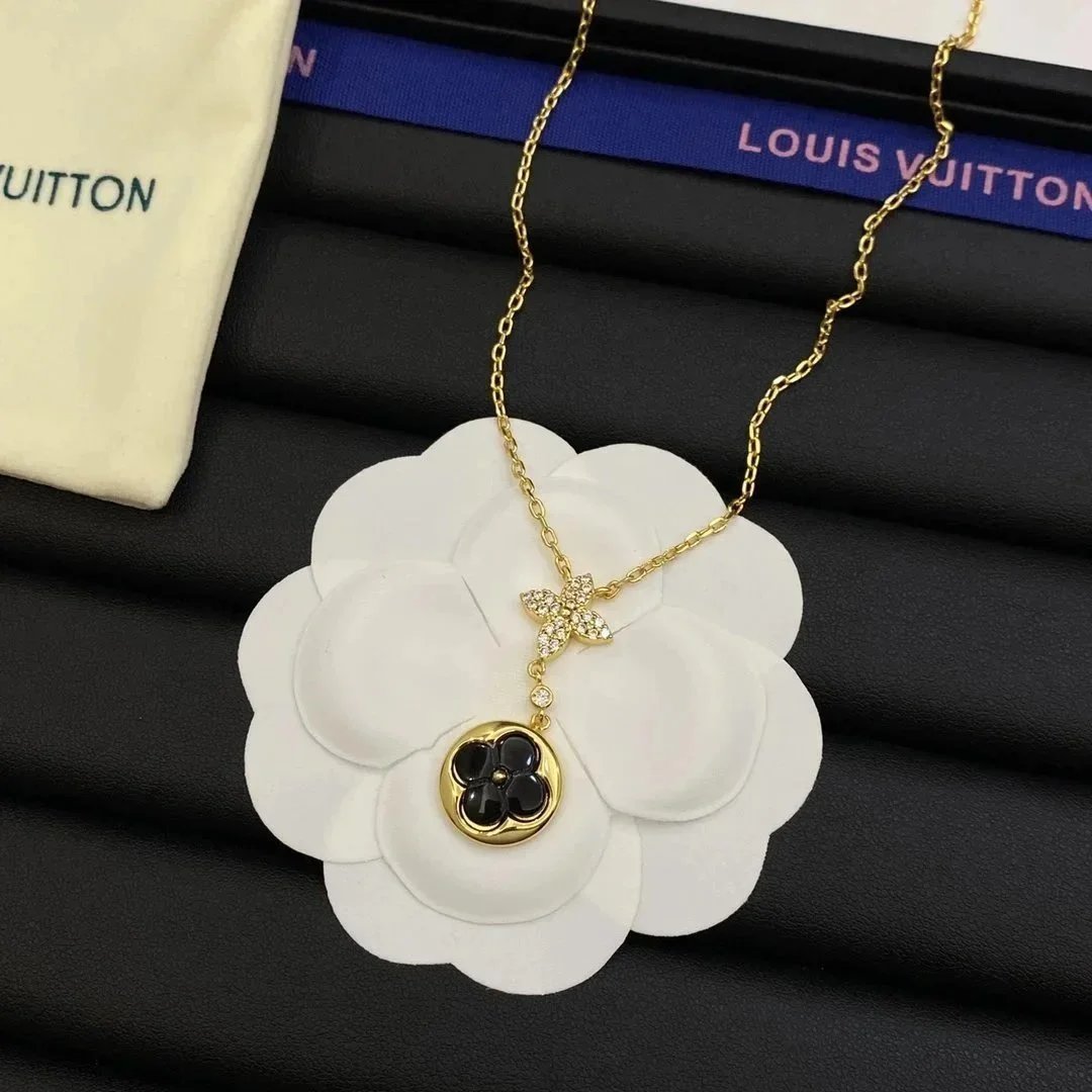 Louis Vuitton Flower Pendant Necklace White Gold Floral