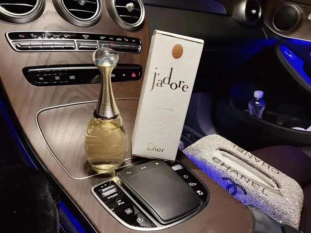 Dior J'adore Perfume