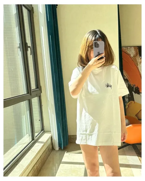 Stussy Graphic Print T-Shirt White and Black - 13