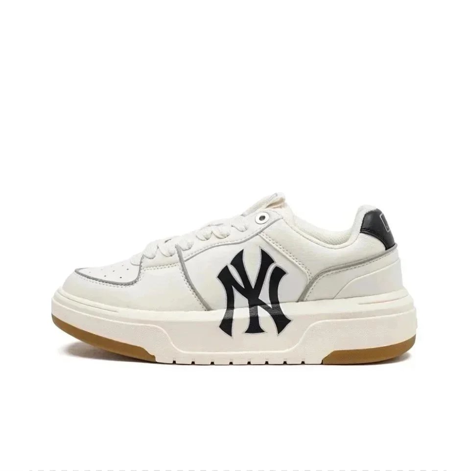 MLB New York Yankees Logo Sneakers White Black Gum