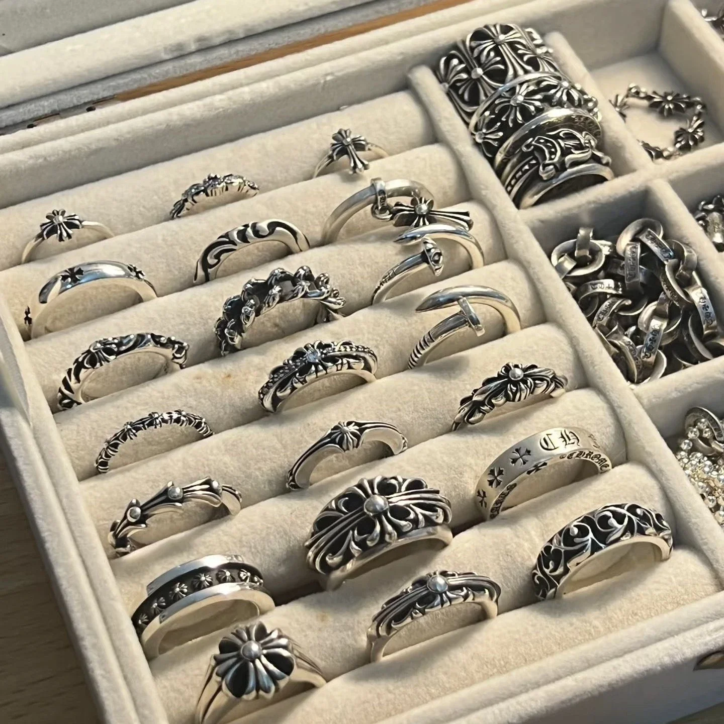 Chrome hearts rings