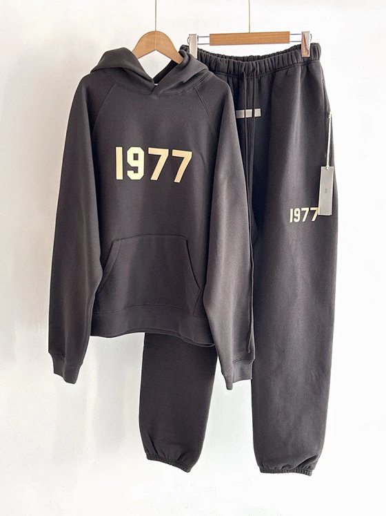 Toxic Home Stock Correct Edition FOG ESSENTIAL 22SS Plush 1977LOGO Hoodie Same Color Set