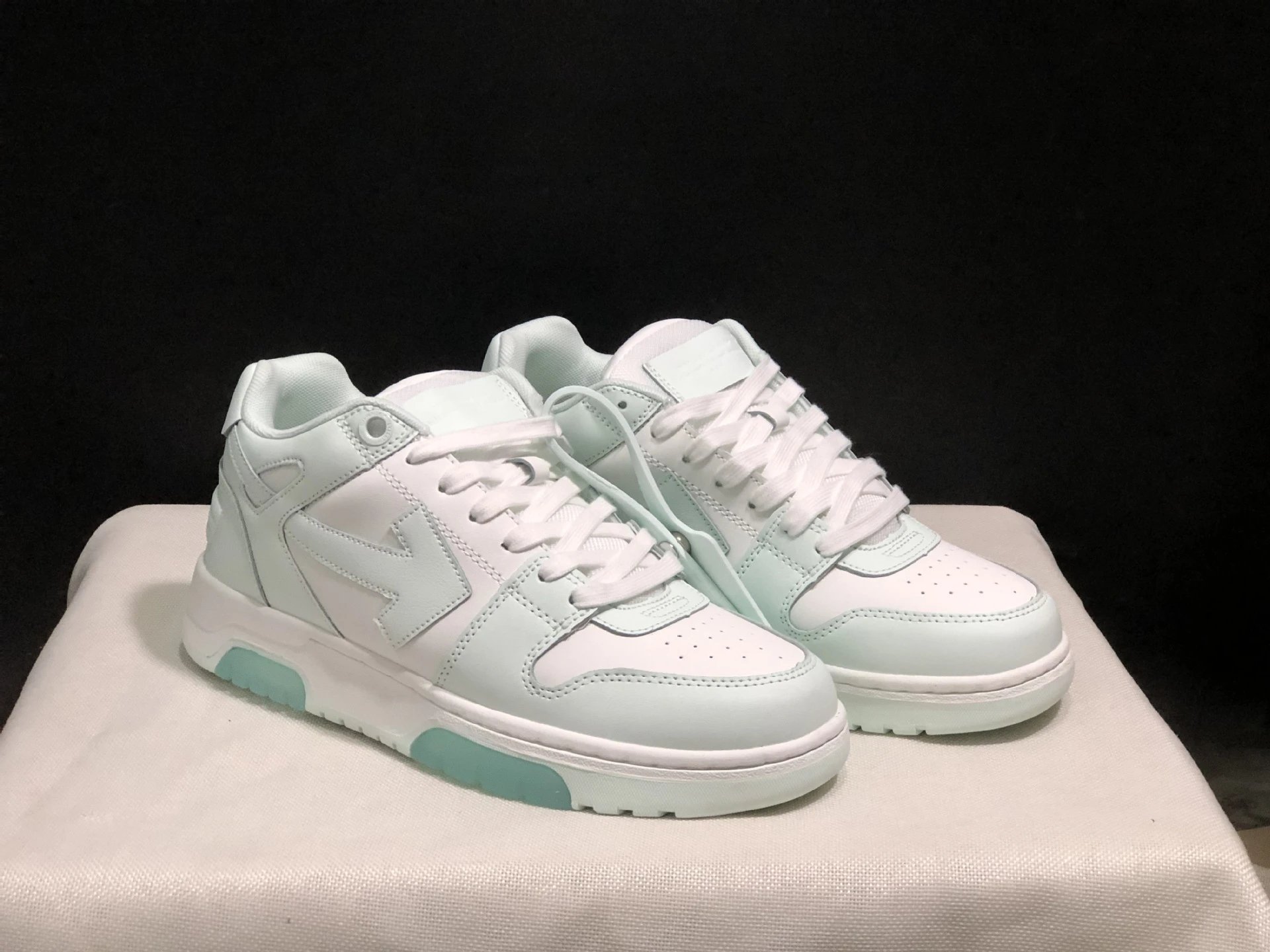 Off-White Sneakers Arrow Logo High-Top — #3