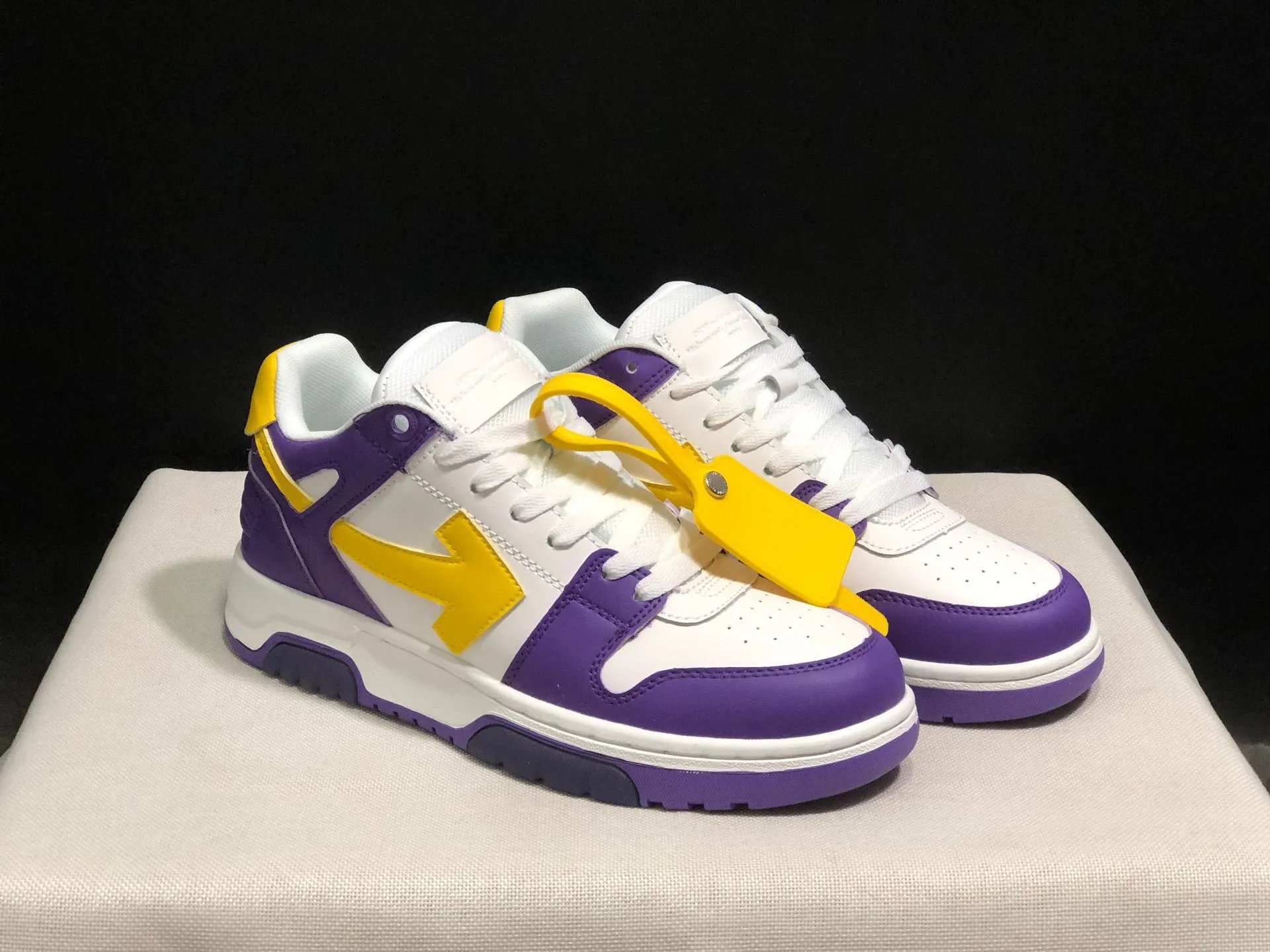 Off-White Sneakers Arrow Logo High-Top — #30