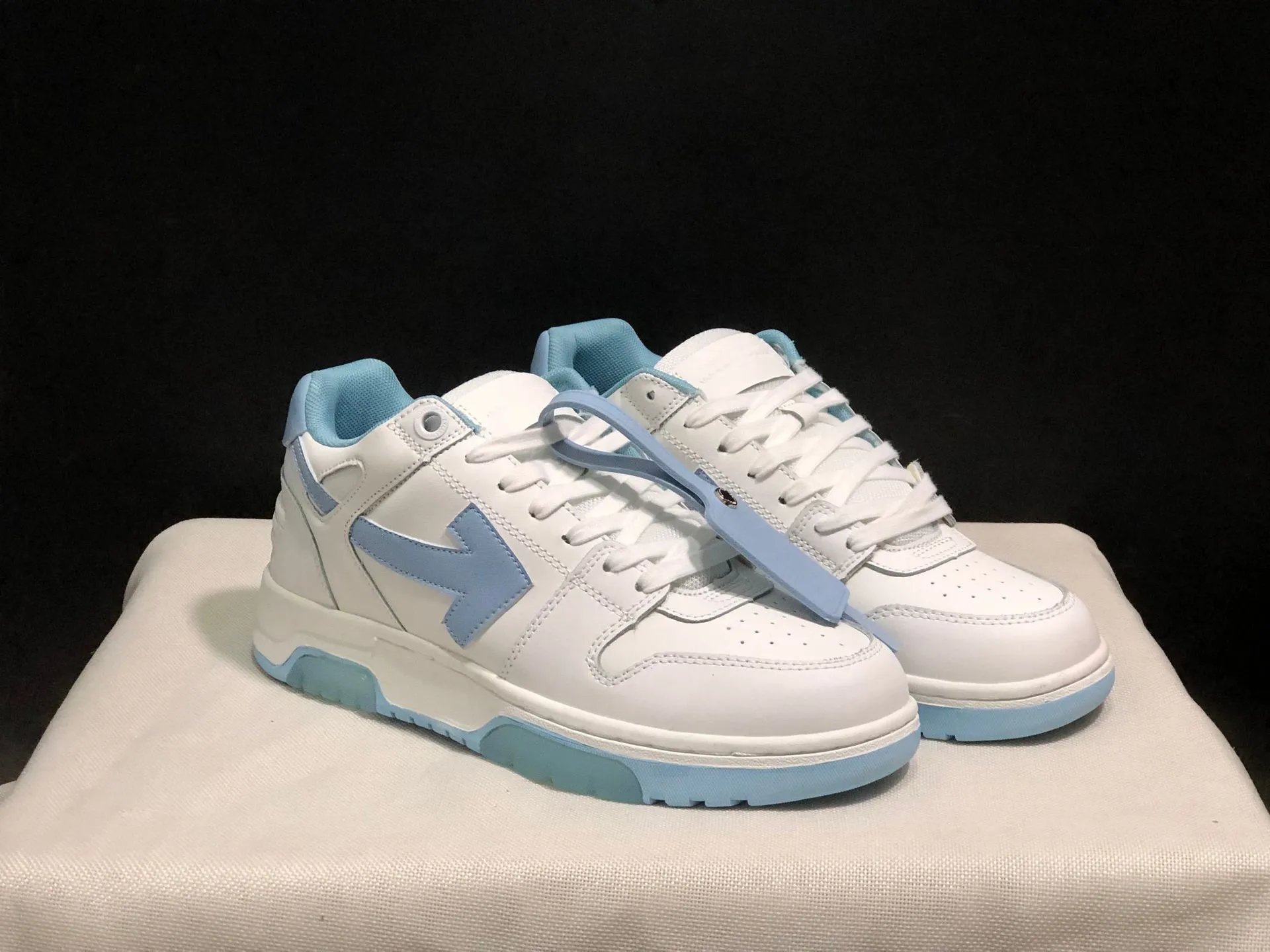 Off-White Sneakers Arrow Logo High-Top — #11