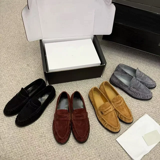Saint Laurent Leather Shoes YSL Monogram Loafers product detail image 2