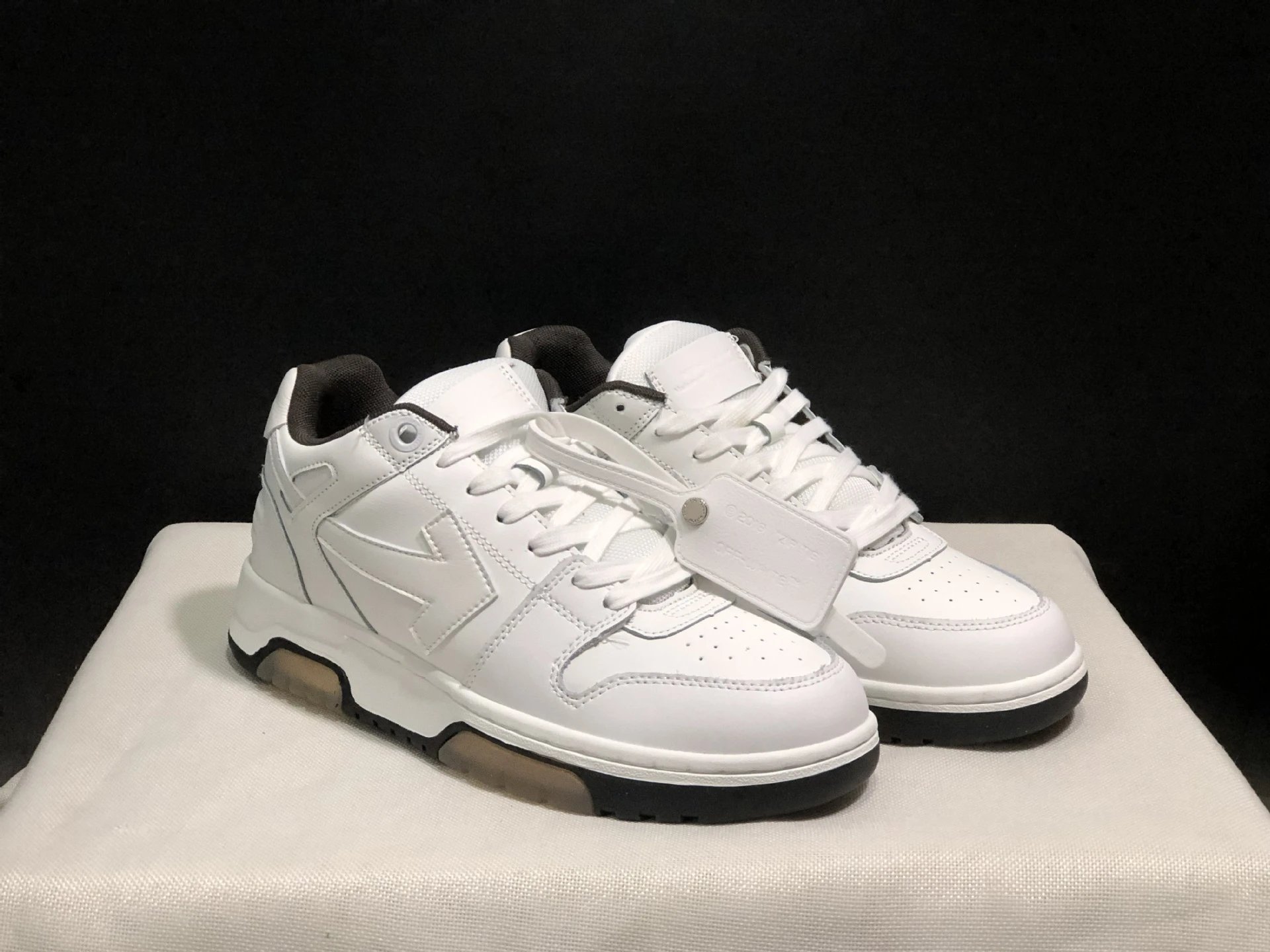 Off-White Sneakers Arrow Logo High-Top — #15