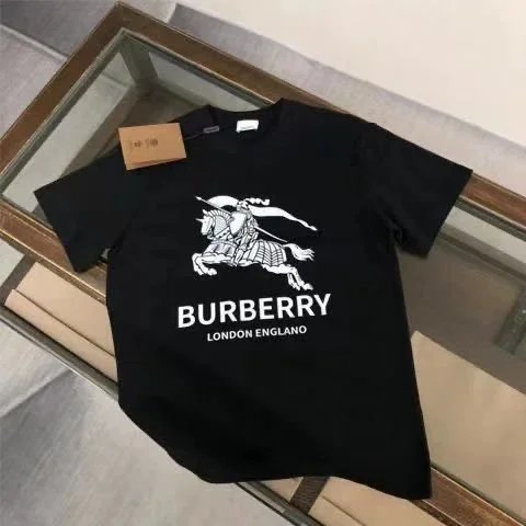 Burberry T-Shirt Big Letter Equestrian Knight Black