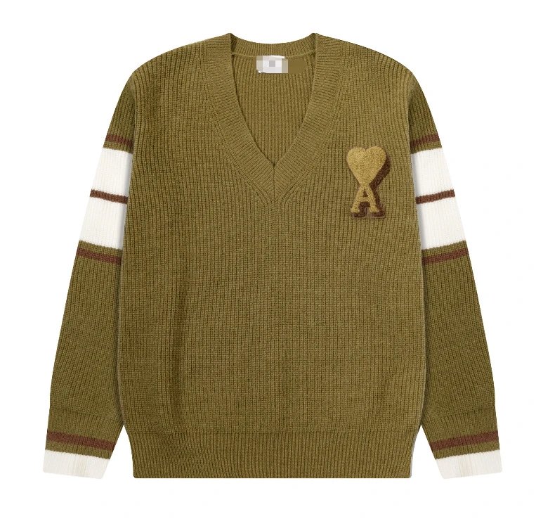 Design Heart-Embellished V-Neck Ribbed Sweater Olive Green - 5